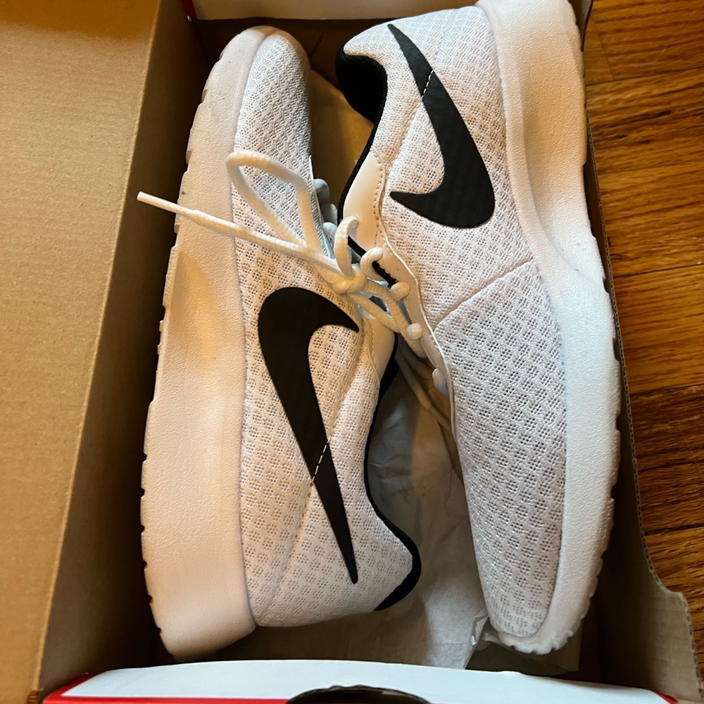 Womens Nike Tanjun